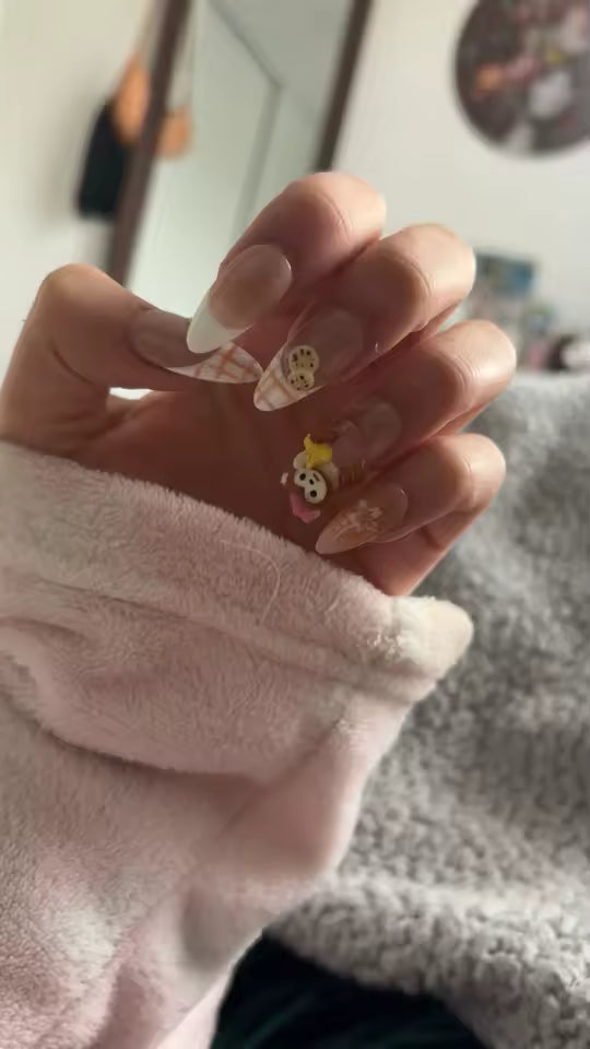 Mio Mate customer nails