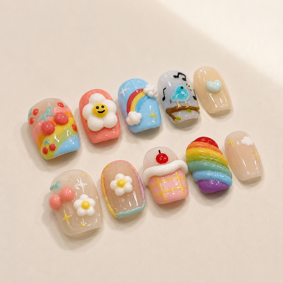 Happy Daydream — Press-On Nail Set